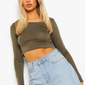 Z2G310 BOOHOO KHAKI CROP TOP BASIC L L