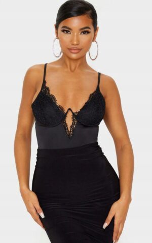 X4B024 PLT CZARNE BODY Z FISZBINAMI KORONKA M 38 M