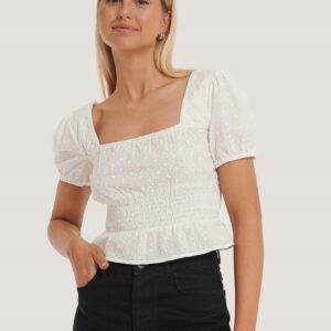 Z2E005 NA-KD KRÓTKI TOP HAFT BIAŁY BOHO _ S