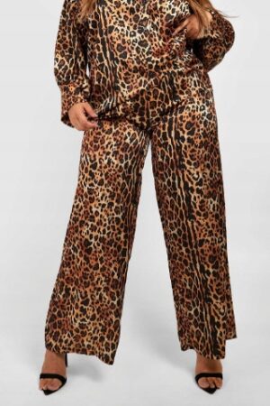 Z1B011 BOOHOO PLUS SATYNOWE SPODNIE PANTERKA 4XL - obrazek 4