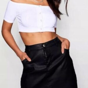 Z3A115 DAMSKI CROP TOP PRĄŻKOWANY ODKRYTE RAMIONA BOOHOO 34