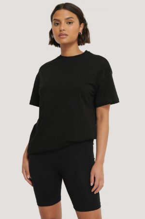 Z4G009 TRENDYOL KLASYCZNY CZARNY T-SHIRT BASIC XS