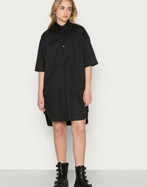 M8A121 G-STAR RAW CZARNA SUKIENKA DAMSKA KOSZULOWA NA GUZIKI M