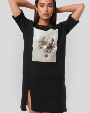 Z2D204*NA-KD SUKIENKA T-SHIRT NADRUK _ A00 - obrazek 3
