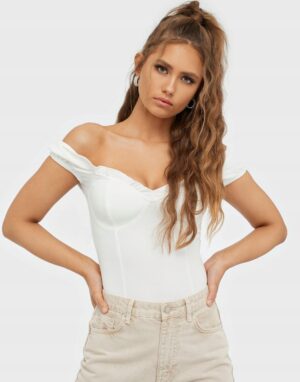 X5C012 NELLY DAMSKI TOP NA LATO BIAŁY FALBANKA XS