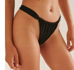 X8F201 NASTY GAL DAMSKI DÓŁ OD BIKINI CZARNY 42
